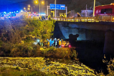 Amasya’da otomobil Tersakan Çayı’na düştü: 5 yaralı