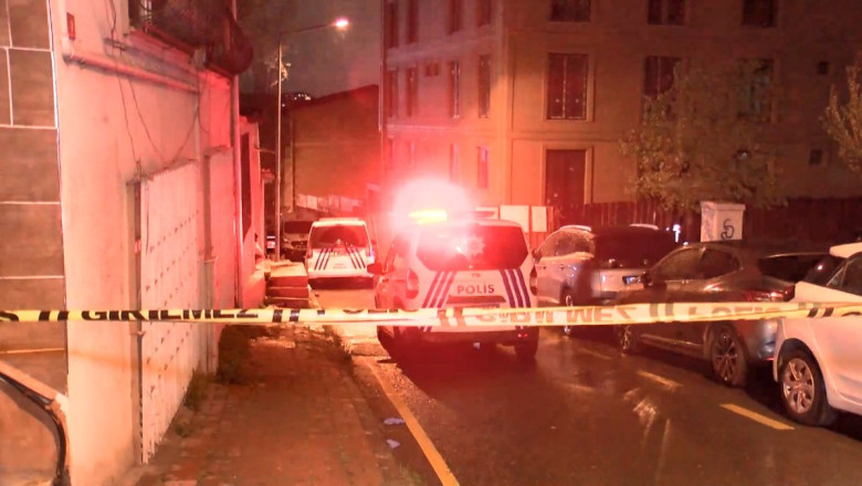 İstanbul Fatih'te polise saldıran şüpheli vurularak etkisiz hale getirildi