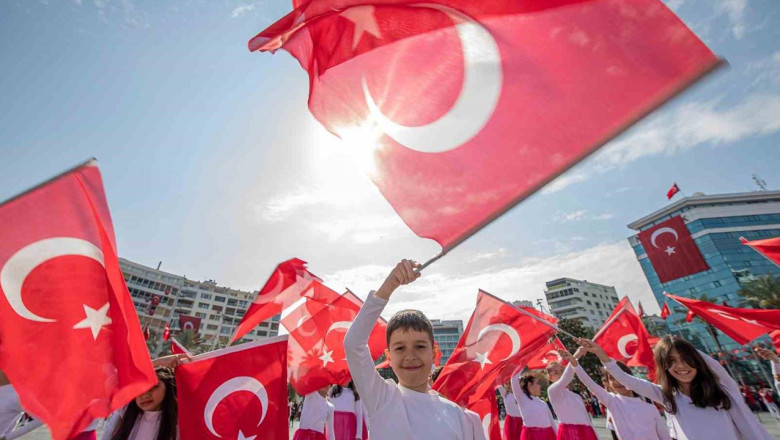 Resmî Tatil Takvimi: 23 Nisan'da Hayat Nasıl Akacak?