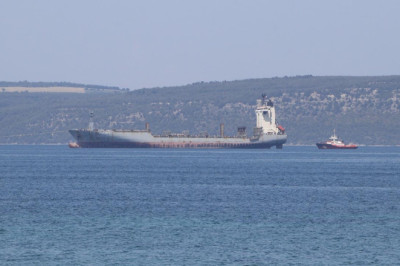 Yalova’ya gelen gemi Çanakkale boğazında arıza yaptı