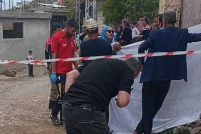 Acı ölüm; otomobiliyle geri manevra yaparken hamile eşinin ölümüne neden oldu