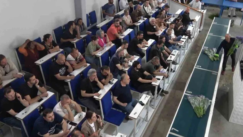 Yalova’daki çiçek mezatlarında Anneler Günü hareketliliği