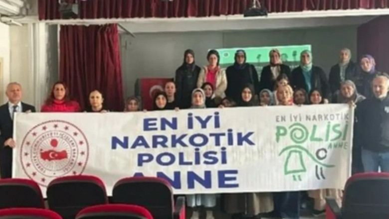 Yalova polisinden vatandaşlara uyuşturucu farkındalık eğitimi