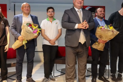 Başkan Gürel tecrübelerini öğrencilerle paylaştı