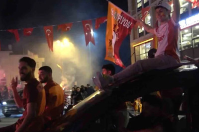 Galatasaray’ın 25. şampiyonluğu Yalova’da coşkuyla kutlandı