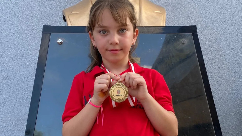 Elit Satranç Kulübü Öğrencisi Umay Deniz bu kez altın madalyayla döndü