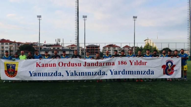 Jandarmanın kuruluşunu pankartlarla kutladılar