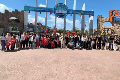 Çiftlikköy Belediyesi’nden YKS adaylarına Vialand gezisi