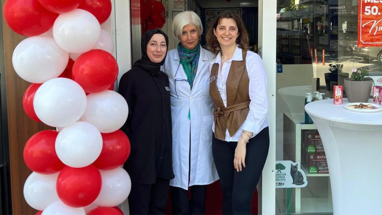 Lale Eczanesi’nde 50. Yıl Heyecanı