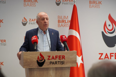 Ümit Özdağ İçin Otobüs Kaldırılıyor!