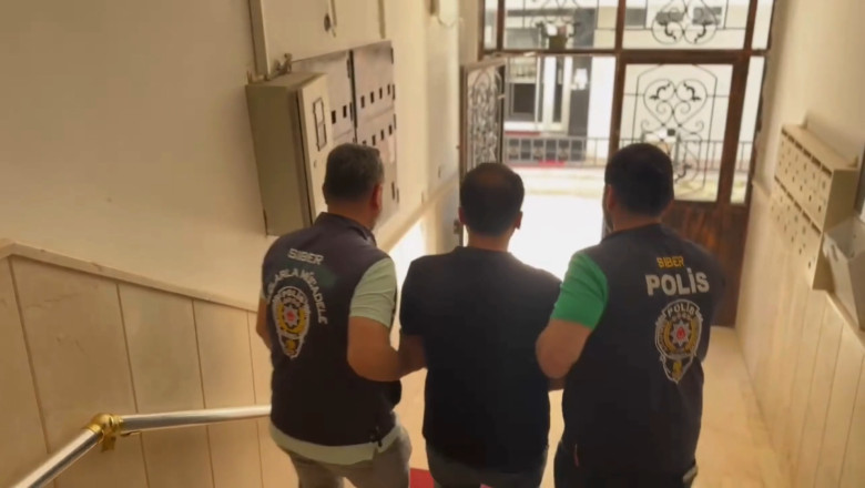 Yalova Merkezli 5 İlde Siber Dolandırıcılık Operasyonu