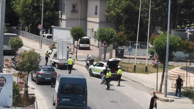 Yalova’da Kırmızı Işıkla Geçen Sürücülere Ceza Yağdı!