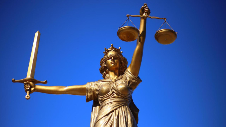 81 İl Barosu’ndan Ortak Tepki: Avukatlık Faaliyetleri Suç Değildir!