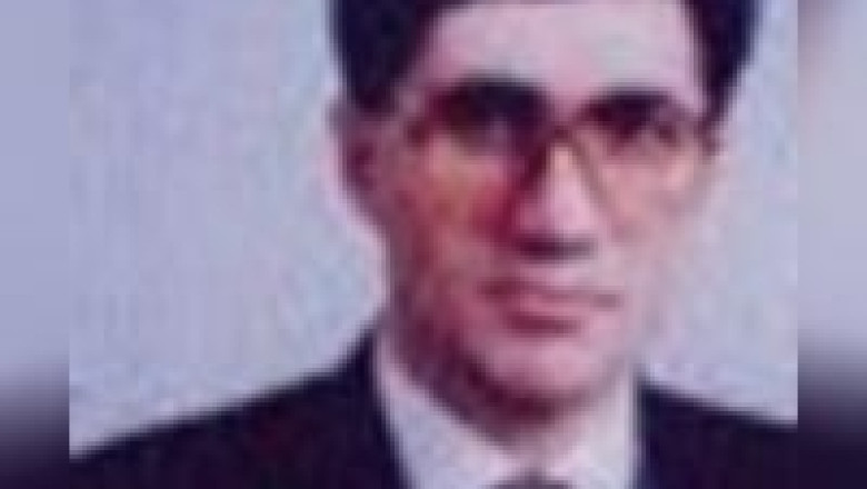 DELİ  RÜZGAR  GİBİ  GEÇİYOR  ZAMAN…