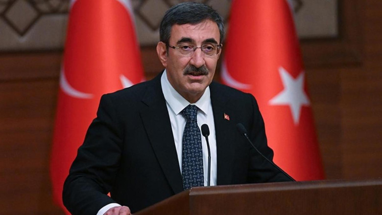 SON DAKİKA HABERİ: Cumhurbaşkanı Yardımcısı Yılmaz Türk-İş Başkanı ile görüştü