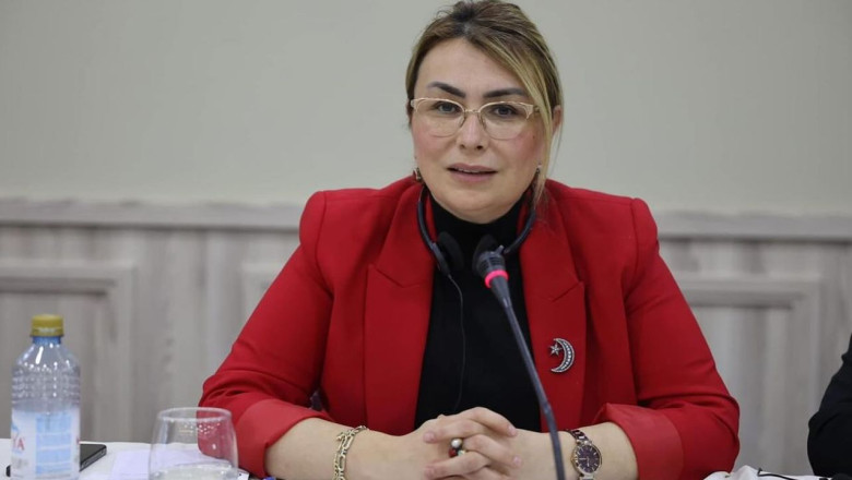Yasemin Fazlaca Ak Parti’ye geçti