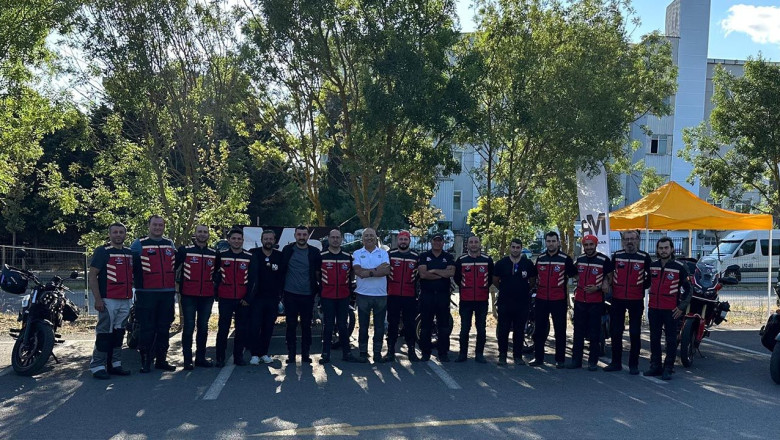 Motosiklet Tutkunları Türk Bayrağıyla Şehri Turlayacak