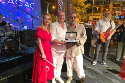 Çınarcık’ta Zafer Bayramı Coşkusu Meydanlara Taştı