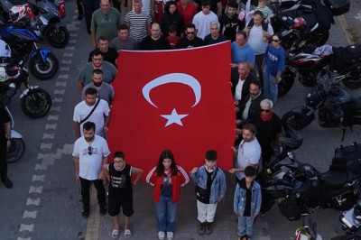 Motosiklet Tutkunları 30 Ağustos’u Coşkuyla Kutladı