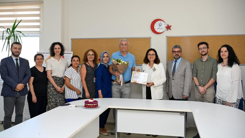 Emekli Olan Hekime Unutulmaz Veda