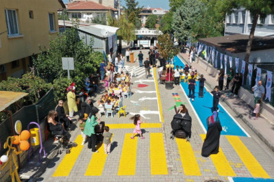 Yalova’nın İlk Çocuk Dostu Sokağı Açıldı