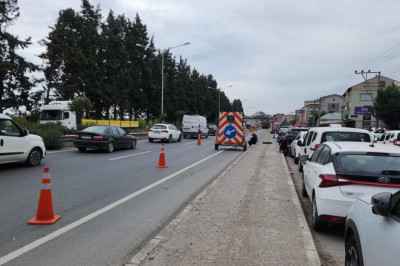 Yol Çalışması Yalova-İzmit Trafiğini Kilitledi