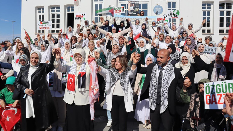 Kadınlar Yalova’da Gazze İçin El Ele Verdi