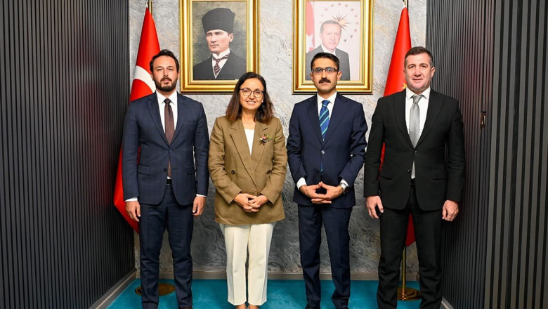 Müdür Laçin ve Beraberindeki Heyetten Vali Kaya’ya Ziyaret