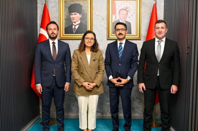 Müdür Laçin ve Beraberindeki Heyetten Vali Kaya’ya Ziyaret