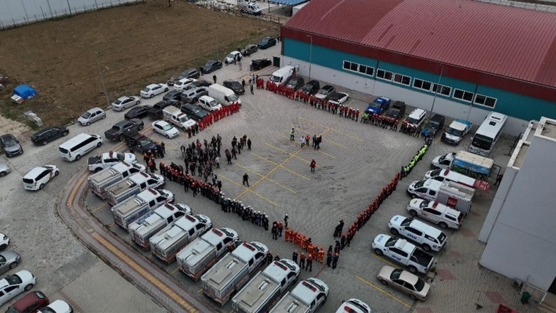 Türkiye'de ve dünyada bir ilk...Gönüllü droncular hayat kurtarmak için havada