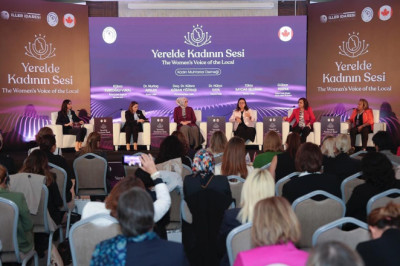 Kadın Valiler Muhtarlarla Buluştu