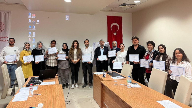 Aile Sağlığı Merkezi Çalışanlarına “0-6 Yaş Çocuğun Psikososyal Gelişimini Destekleme” Eğitimi