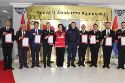 Yalova Jandarmasından Cumhuriyet’in 102. Yılına Anlamlı Bağış Kampanyası