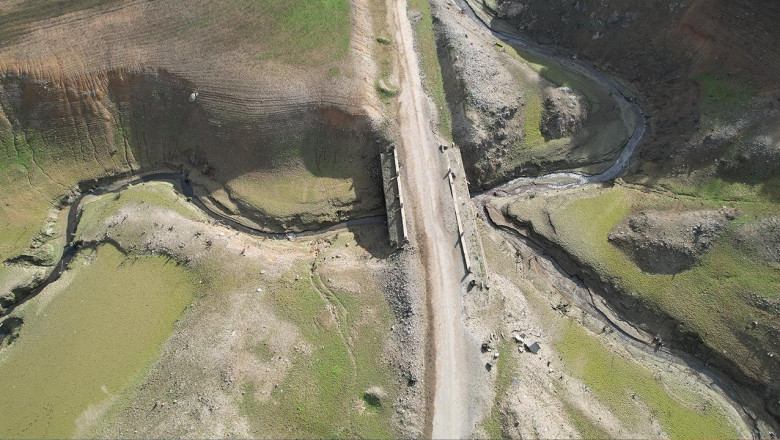 Su Seviyesi Düşen Gökçe Barajı'nda Tarihi Yolun Kalıntıları Gün Yüzüne Çıktı