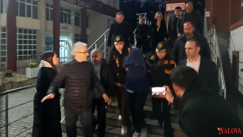 Güllü'nün Kızı Annesini Öldürme Suçlamasıyla Tutuklandı