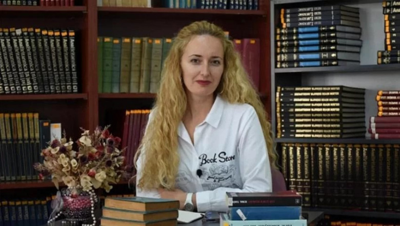 EMEL ÖĞRETMEN, EDEBİYAT DÜNYASINA BİR İZ BIRAKTI