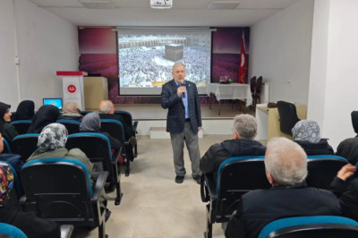 UMREYE GİDECEK 62 UMRECİYE SEMİNER VERİLDİ