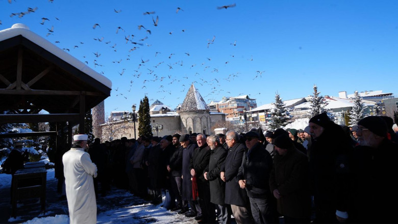 Şehitler İçin Gıyabi Cenaze Namazı Kıldılar