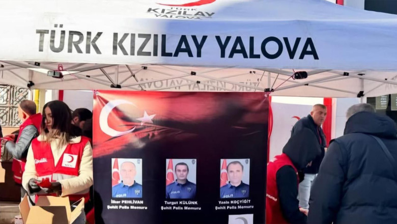 Türk Kızılayı Yalova’dan Şehit Polisleri Unutmadı