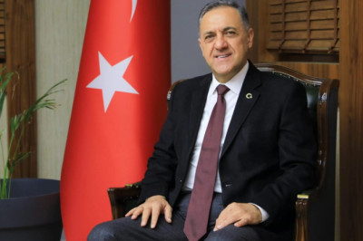 BİR VALİ İKİ ŞEHİR