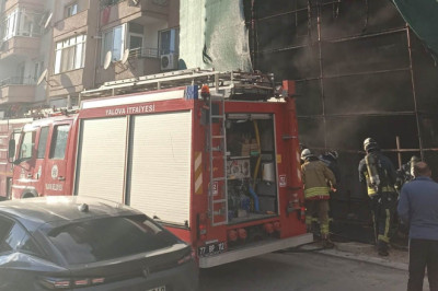 Yalova’da Bina İskelesinde Yangın Çıktı