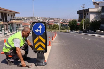 TRAFİK LEVHALARI YENİLENDİ