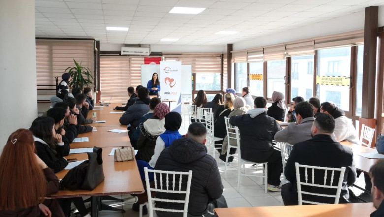 İSTİHDAMA KÖPRÜ OLMAYI SÜRDÜRÜYOR