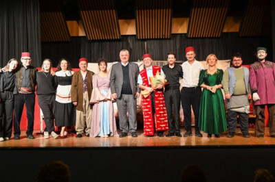 TAHİR İLE ZÜHRE SANATSEVERLERLE BULUŞTU