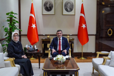 Yalova Milletvekili Meliha Akyol, Cumhurbaşkanlığı Külliyesi’nde Cevdet Yılmaz’ı Ziyaret Etti