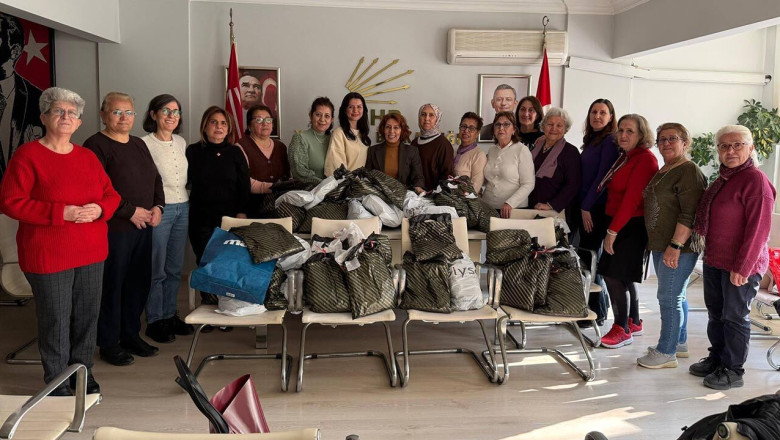 CHP’li Kadınlardan Çocuklara Bayram Hediyesi