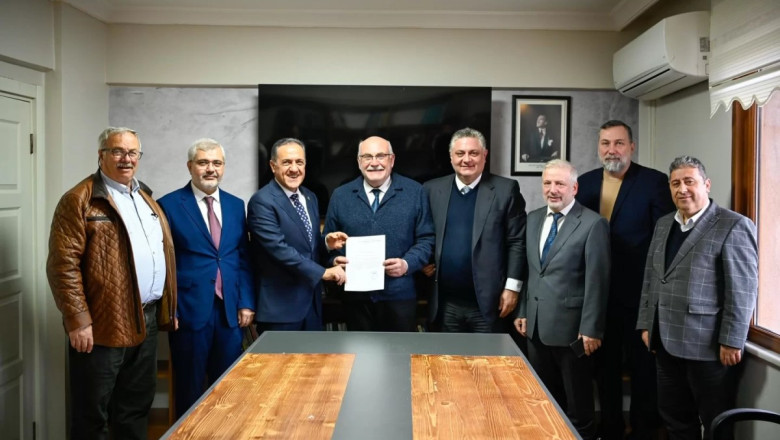 VALİ USTA’DAN HACI SAFFET ÇAM VAKFI’NA ZİYARET