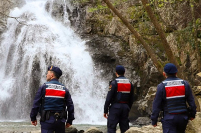 HER ADIMDA GÜVEN, HER YERDE JANDARMA