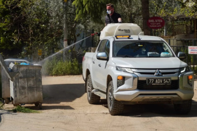 İLAÇLAMA HIZ KESMEDEN DEVAM EDİYOR