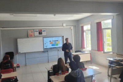 ÖĞRENCİLERE GİRİŞİMCİLİK VE TÜKETİCİ EĞİTİMİ